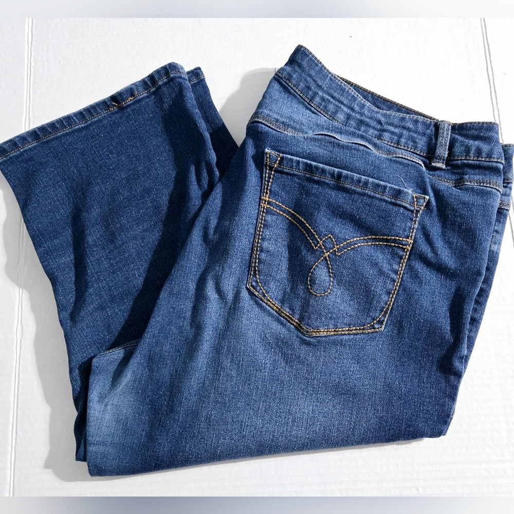 D. Jeans Denim Capri women size 18W